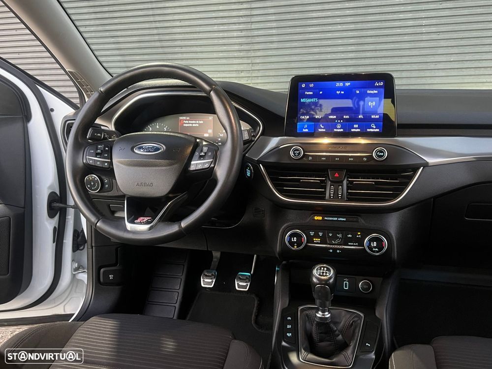 Ford Focus SW 1.0 EcoBoost ST-Line - 16