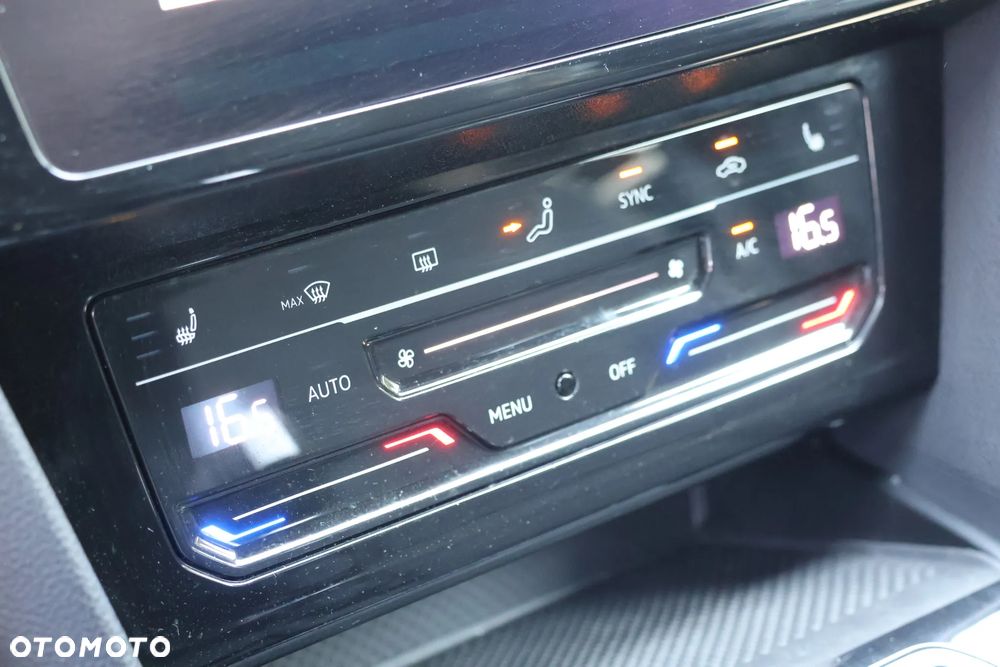 Volkswagen Passat Variant 1.5 TSI EVO Elegance DSG - 8