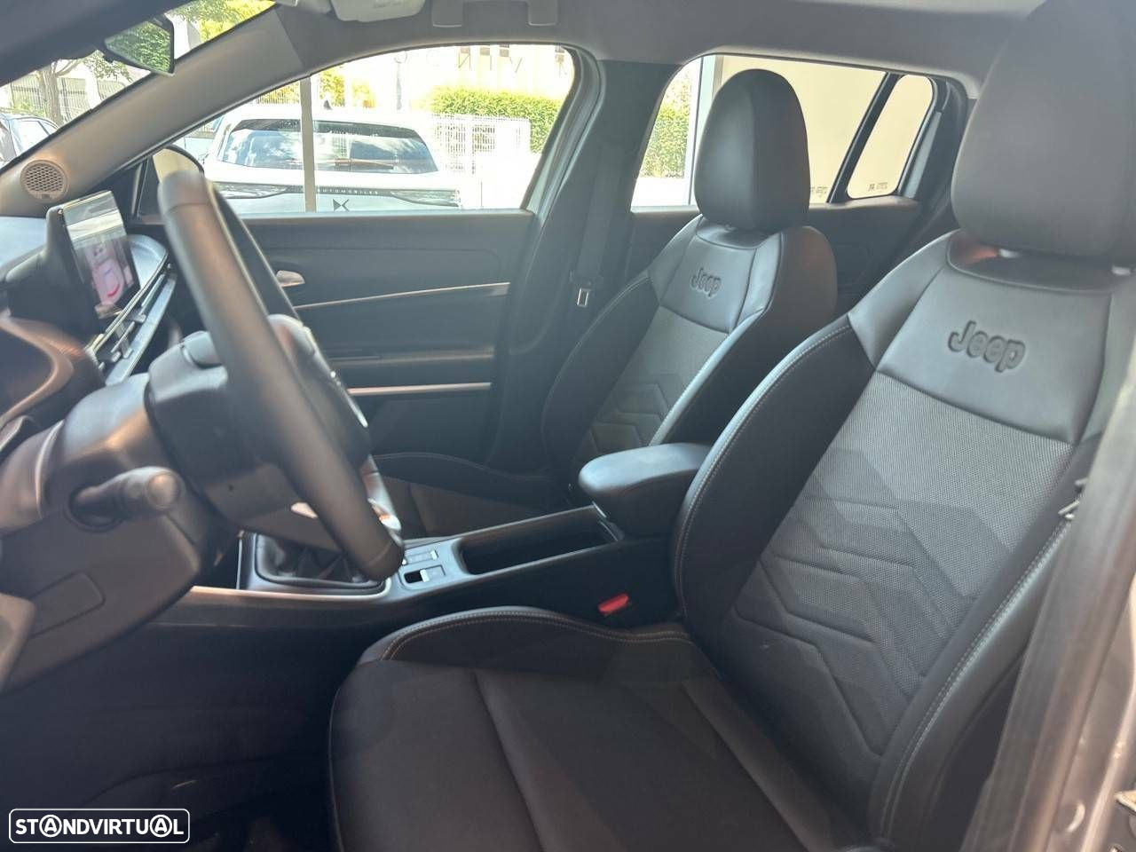 Jeep Avenger 1.2 GSE T3 Altitude - 9