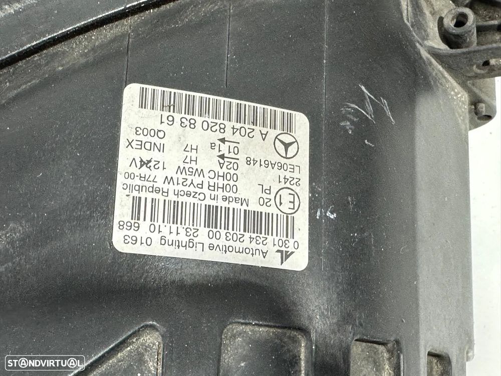 Farol Direito / Esquerdo - Mercedes C (W204) - 12