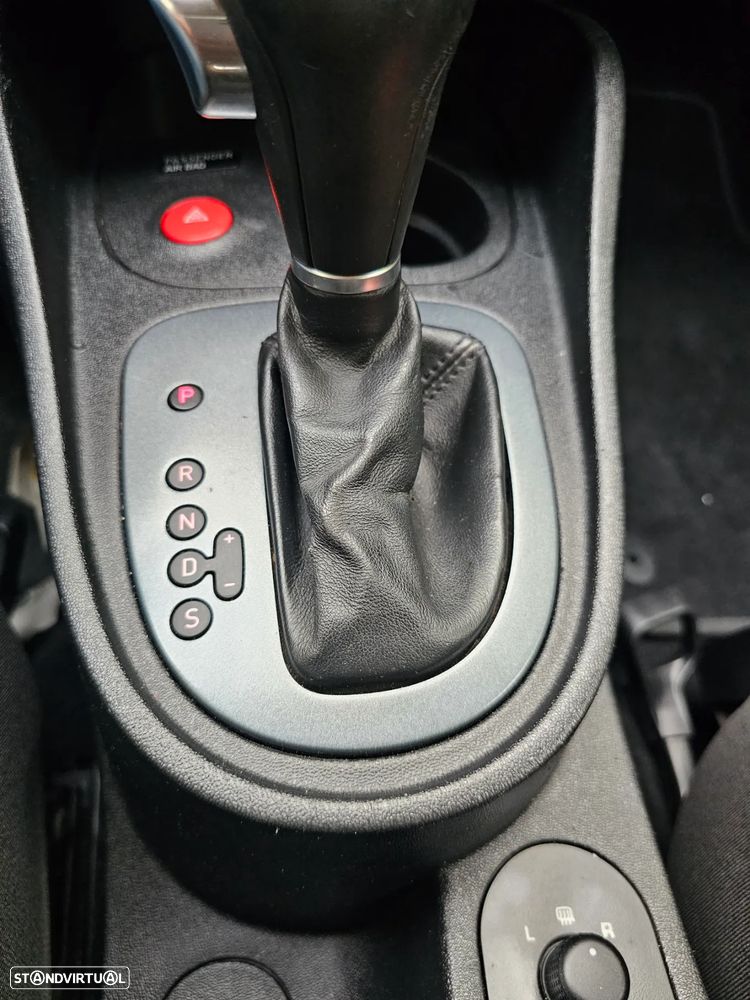 SEAT Leon 2.0 TDI Sport Up DSG - 17