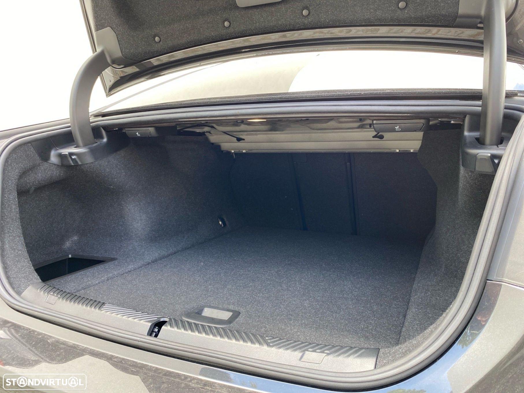 BMW i5 eDrive40 Pack Desportivo M - 21