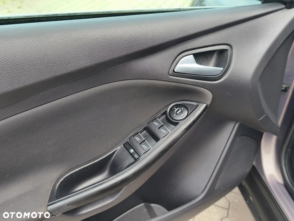 Ford Focus 1.0 EcoBoost Start-Stopp-System Titanium - 30