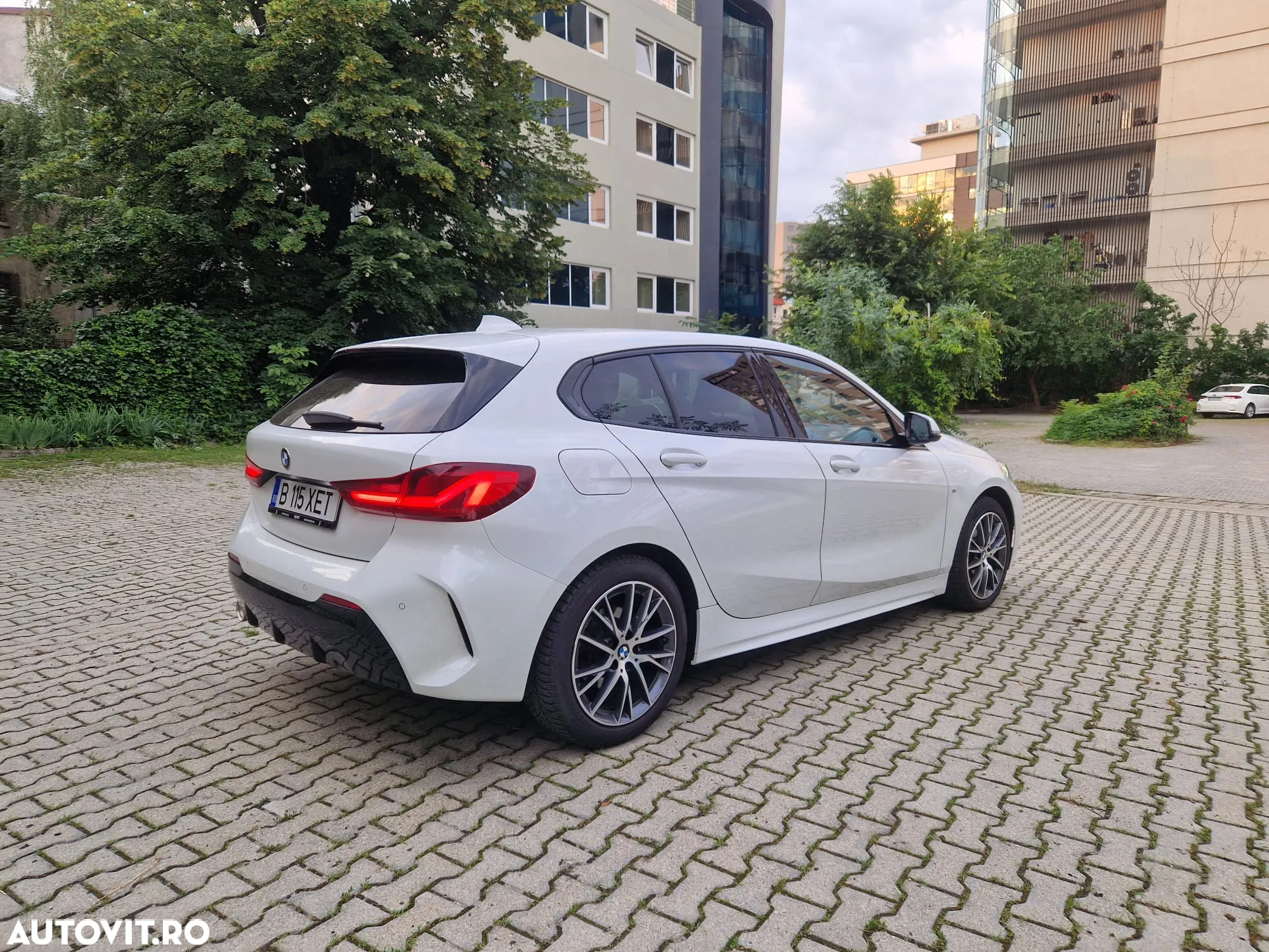 BMW Seria 1 118i Aut. M Sport - 9