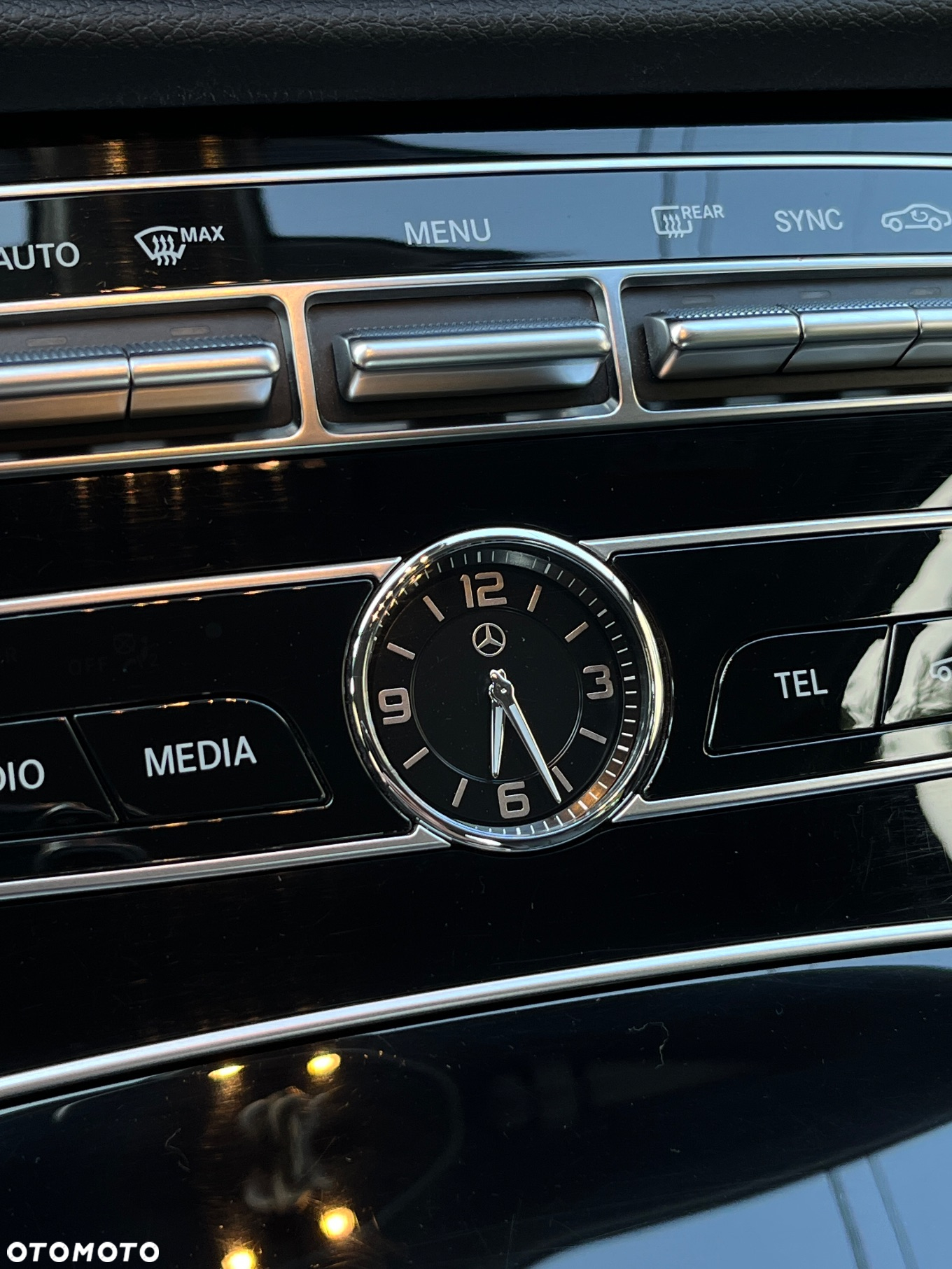 Mercedes-Benz Klasa E 200 d 9G-TRONIC - 6