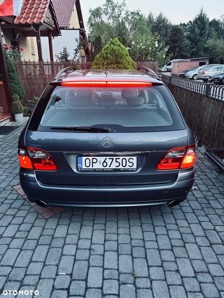Mercedes-Benz Klasa E - 32