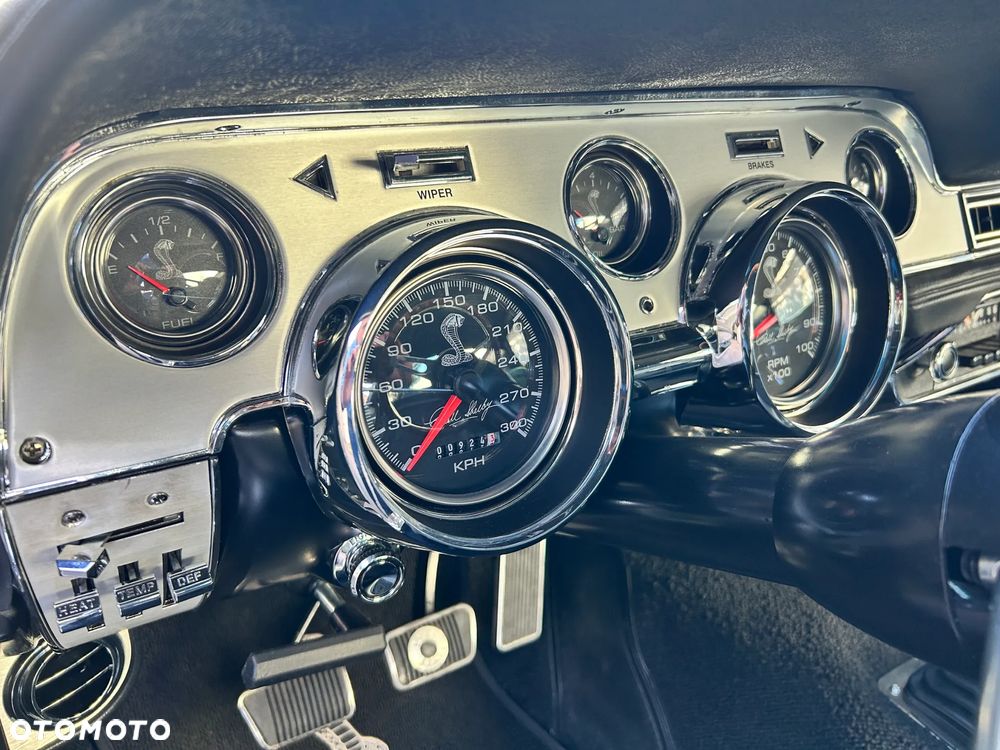 Ford Mustang - 26