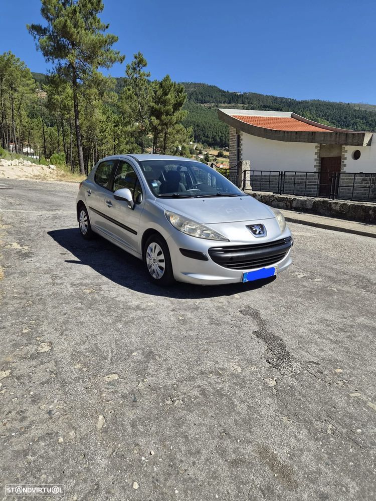 Peugeot 207 1.4 HDi Urban - 1