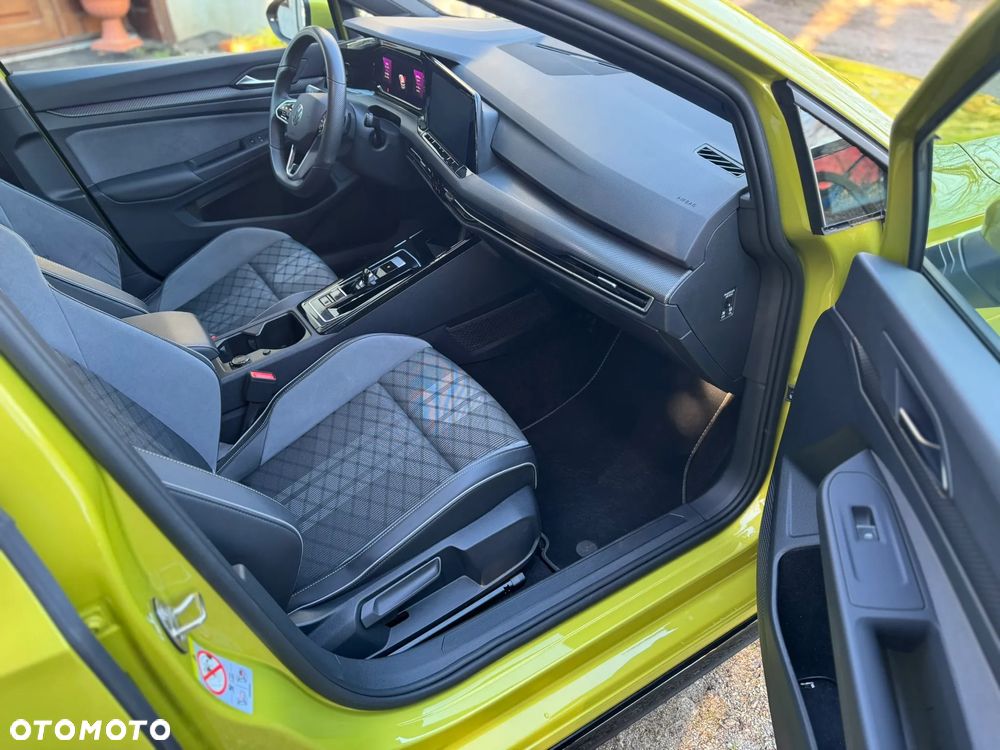 Volkswagen Golf 1.5 eTSI OPF DSG R-Line - 18