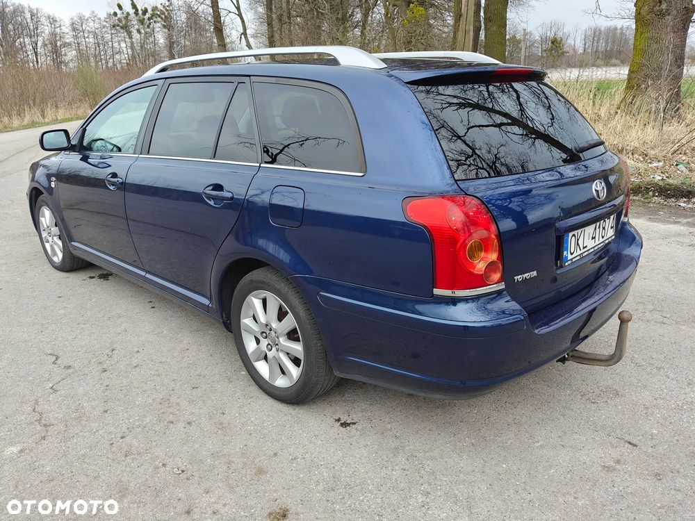 Toyota Avensis 2.0 D-4D Travel - 3