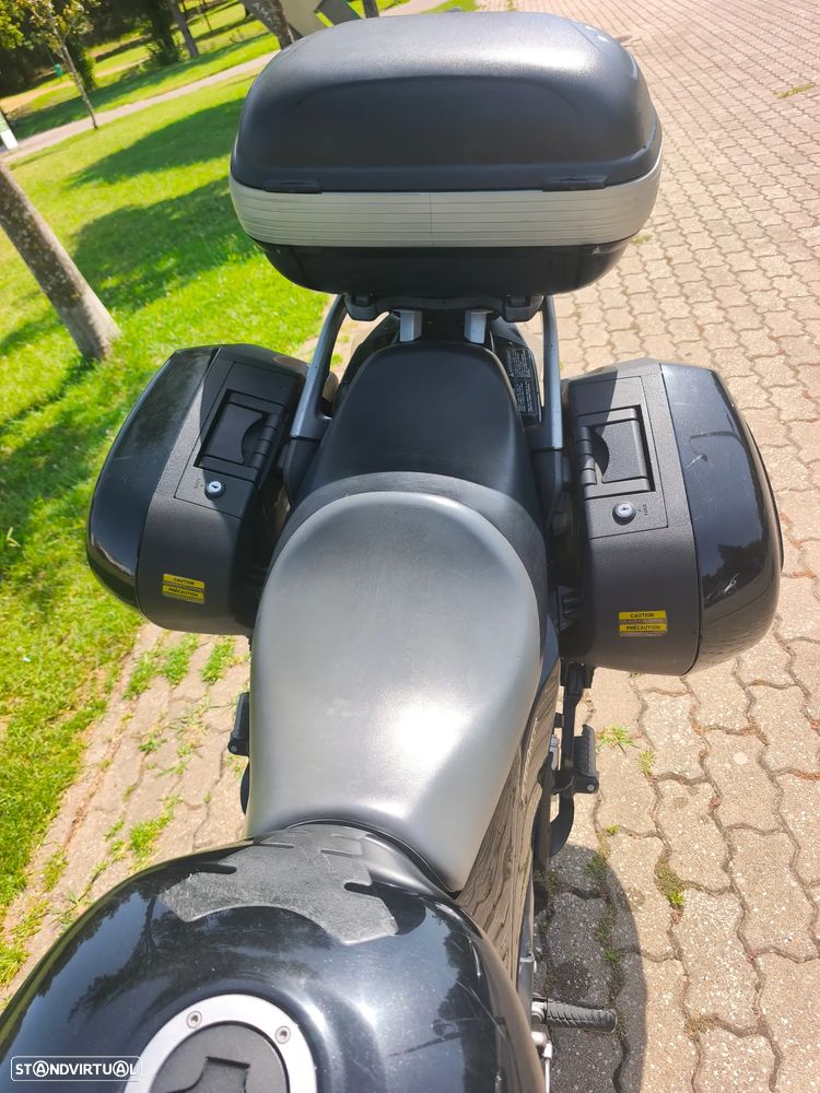 Kawasaki GTR 1400 - 6