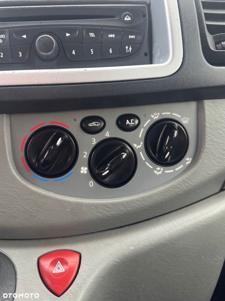 Renault Trafic - 18
