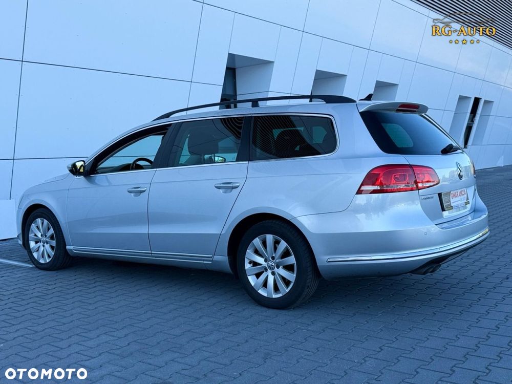 Volkswagen Passat - 12