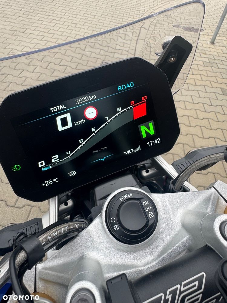 BMW R - 7