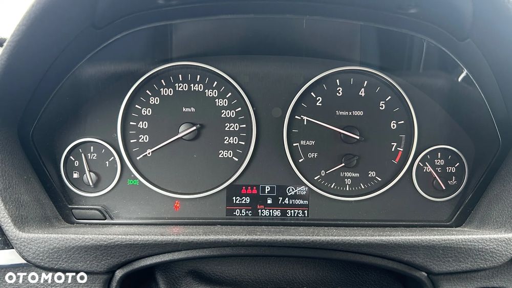 BMW Seria 3 318i - 2