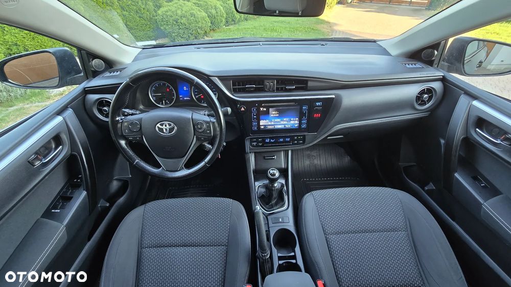 Toyota Corolla - 27