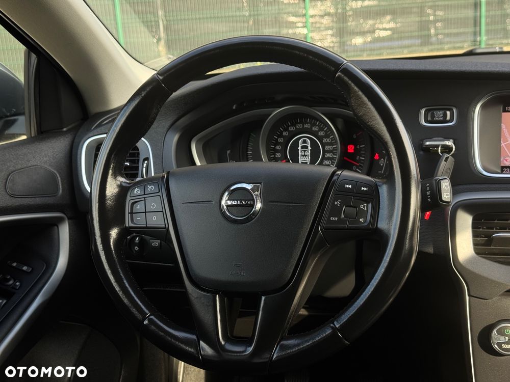 Volvo V40 D2 Summum - 30