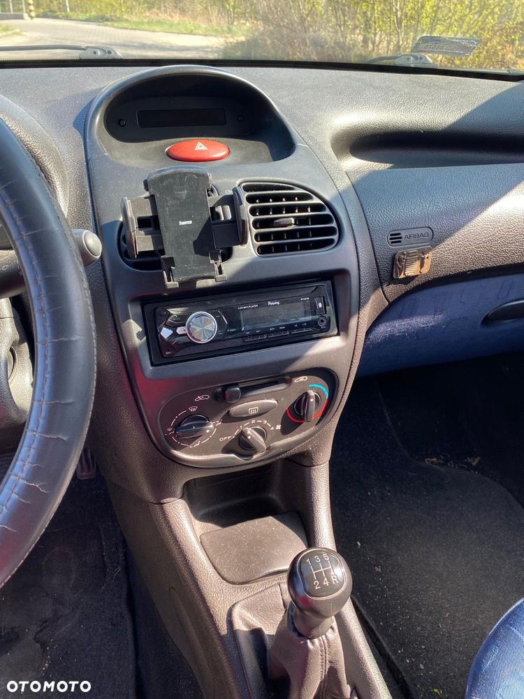 Peugeot 206 1.1 Color-Line - 3