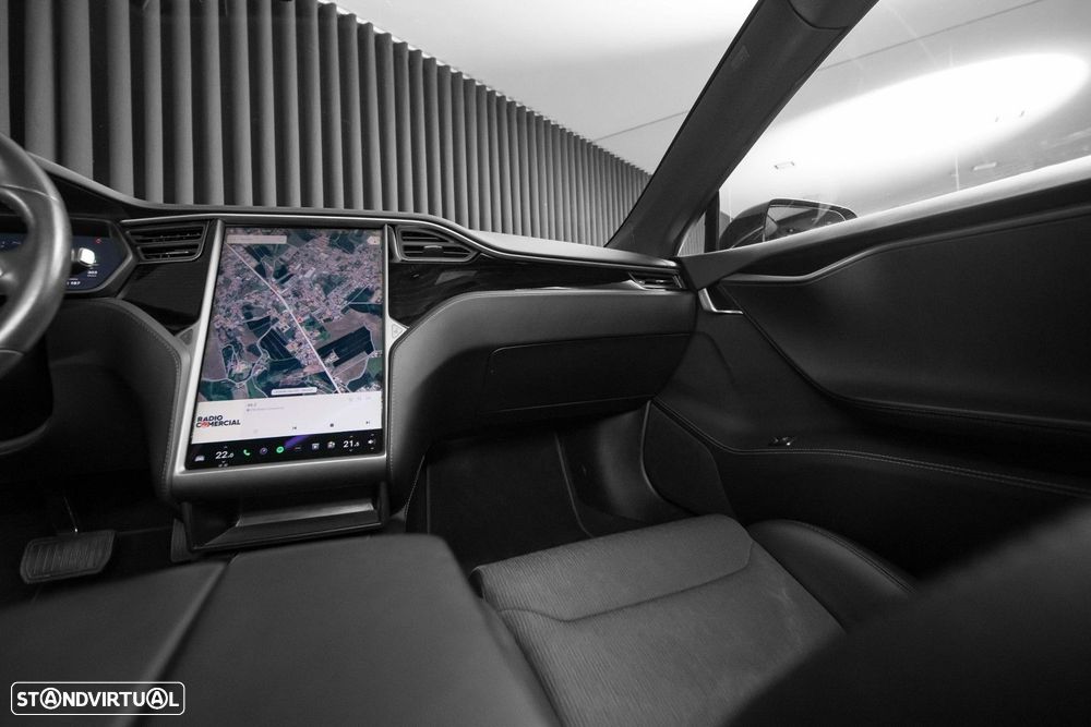 Tesla Model S 75D - 14