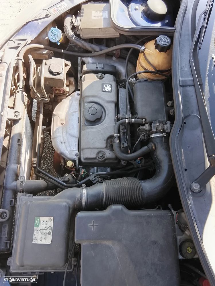 Peugeot 206 1.1 Color Line - 16