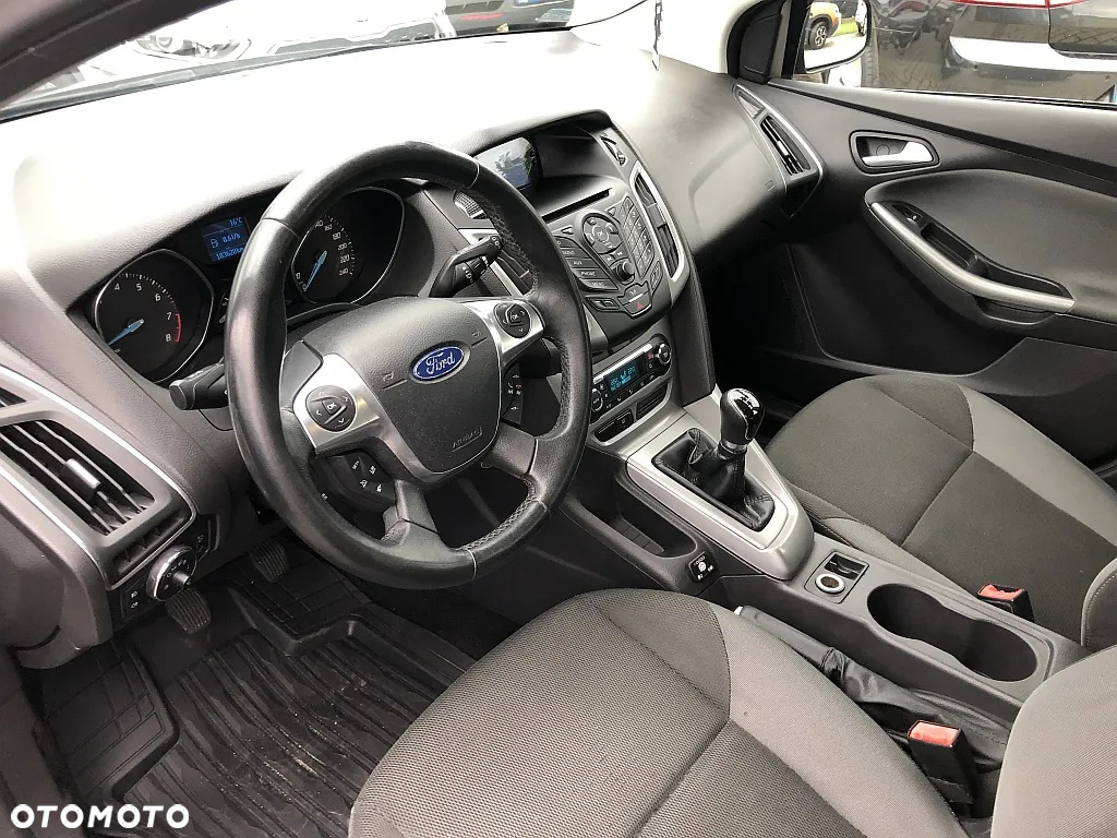 Ford Focus 1.6 Trend - 19