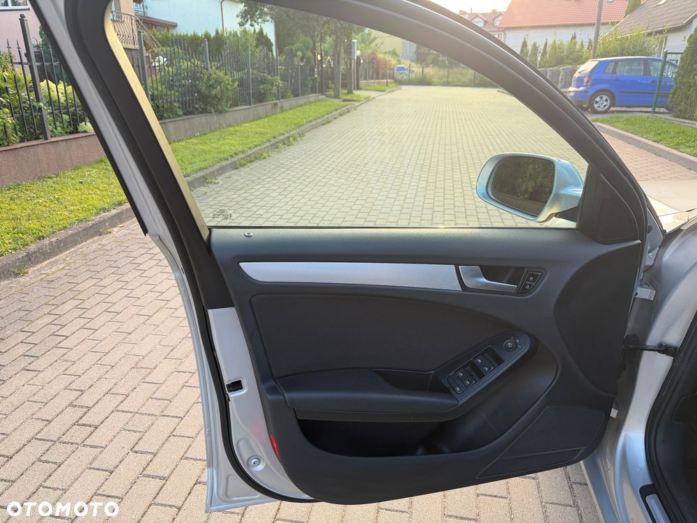 Audi A4 Avant 2.0 TDI DPF S line Sportpaket (plus) - 17