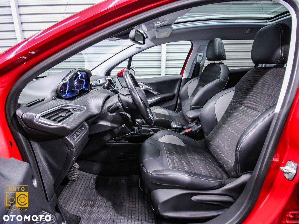 Peugeot 2008 1.2 Pure Tech GPF Allure S&S EAT6 - 12