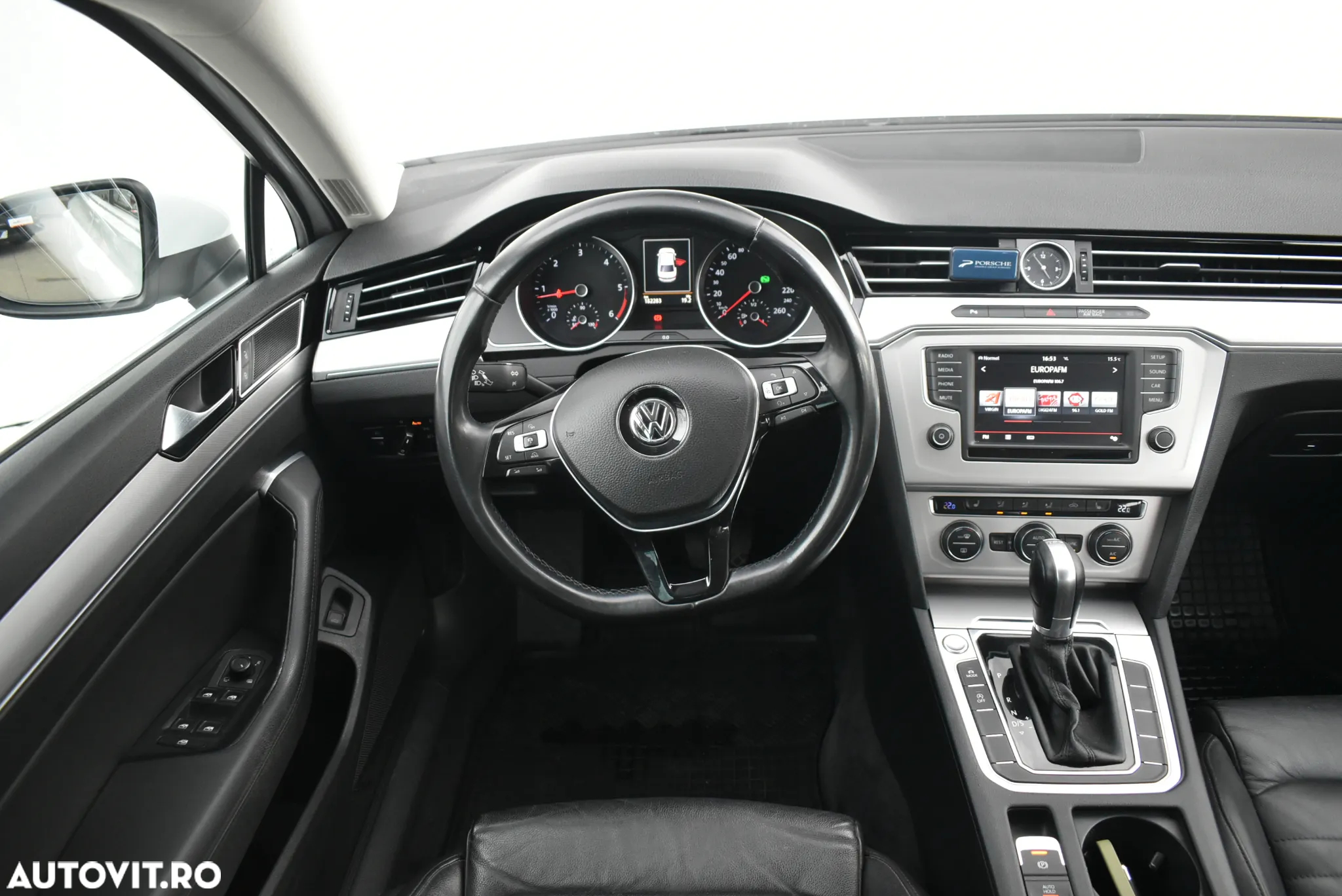 Volkswagen Passat 2.0 TDI DSG Comfortline - 6
