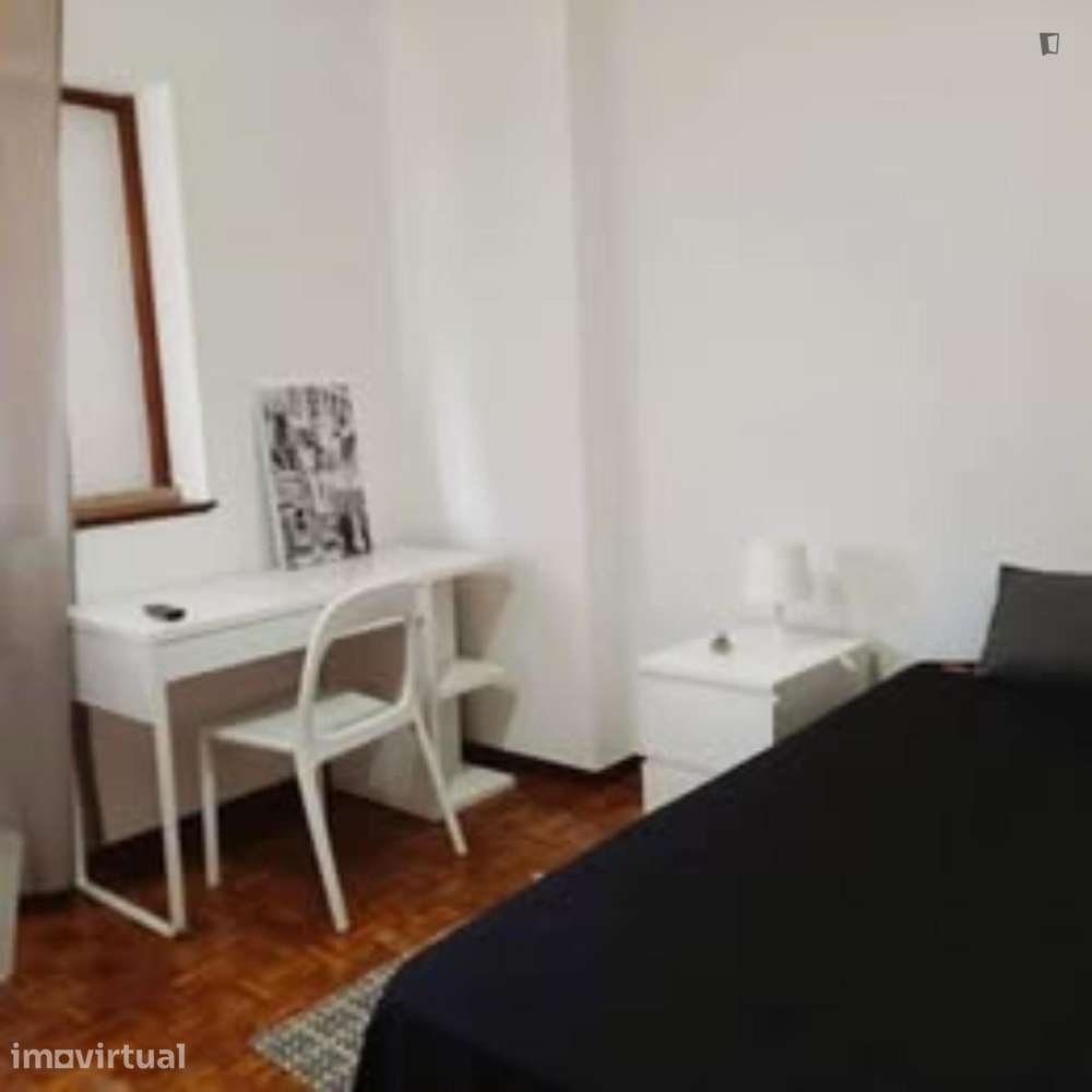 Quarto - localizado em Bairro do Sol Coimbra - Grande imagem: 2/5