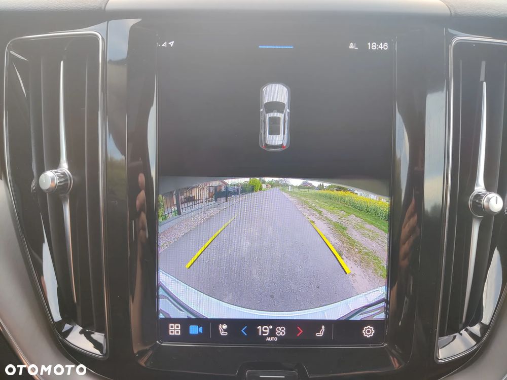 Volvo XC 60 B5 B AWD Core - 18