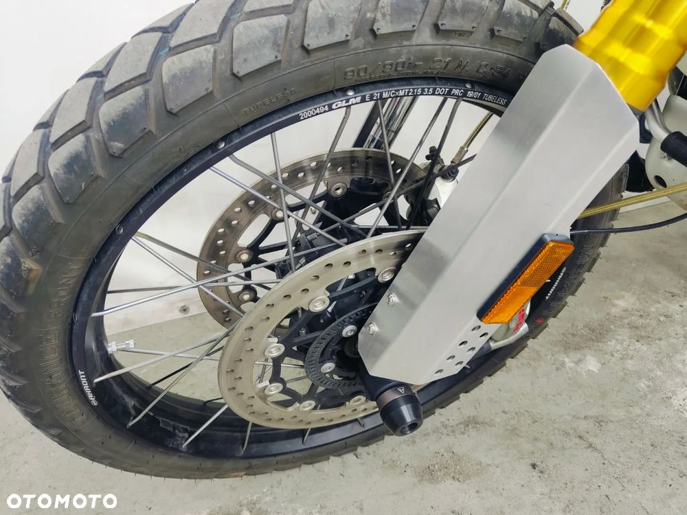 Triumph Scrambler - 22