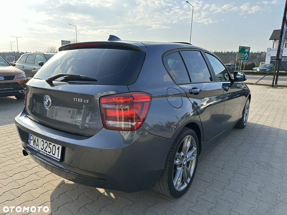 BMW Seria 1 118d Sport Line - 6