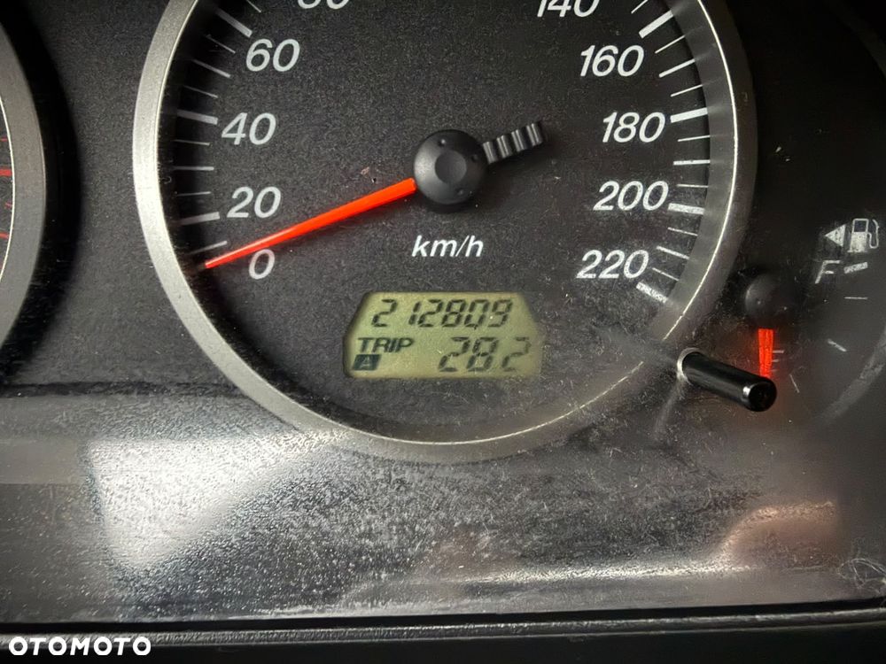Mazda 2 - 7