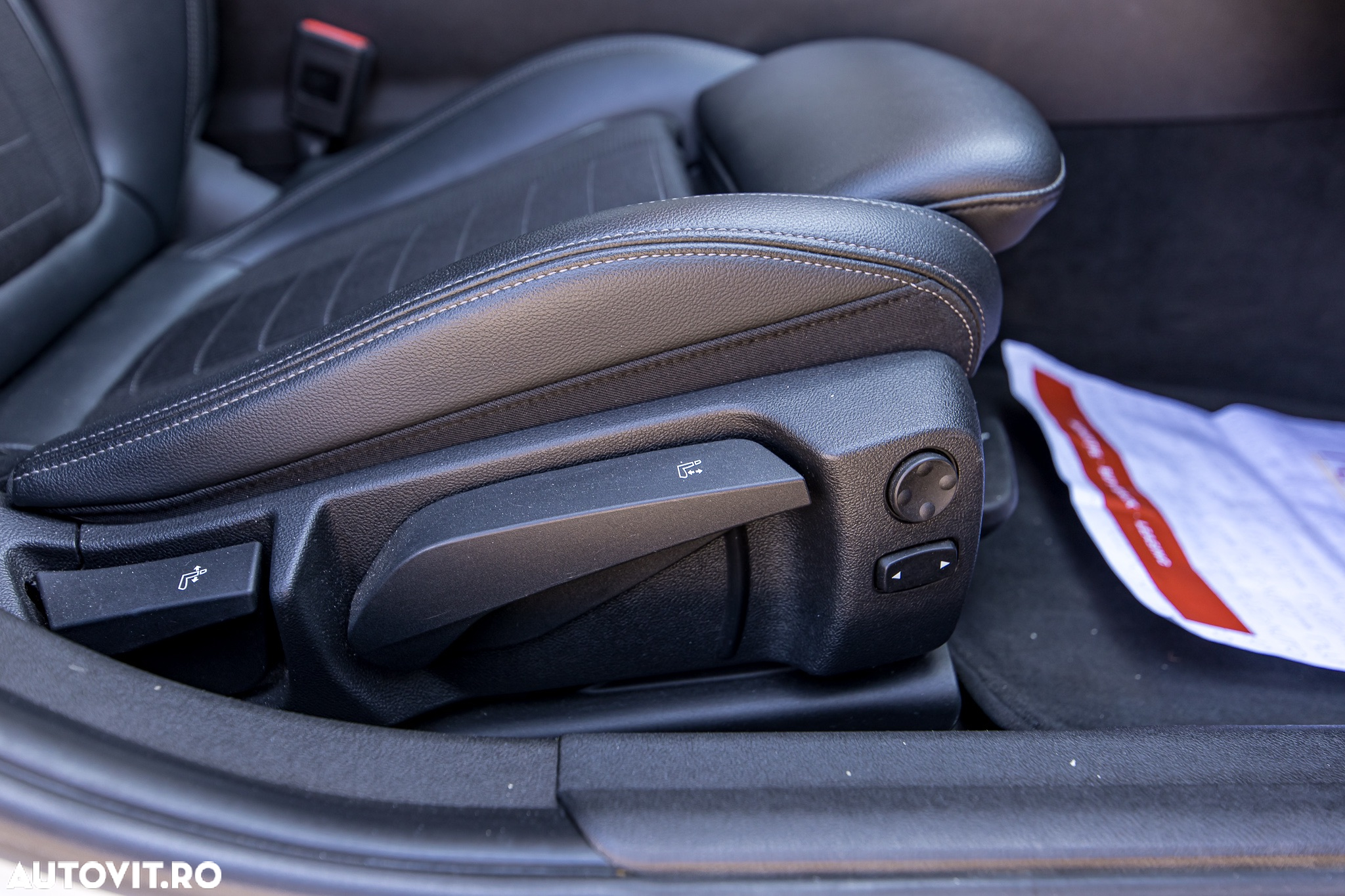 BMW Seria 3 320i AT - 33