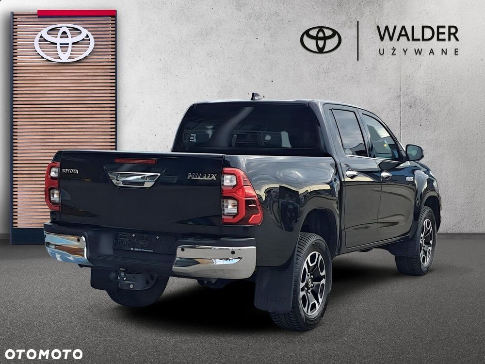 Toyota Hilux 2.8 D-4D Double Cab SR5 4x4 - 5
