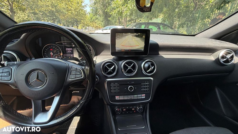 Mercedes-Benz A 180 - 4
