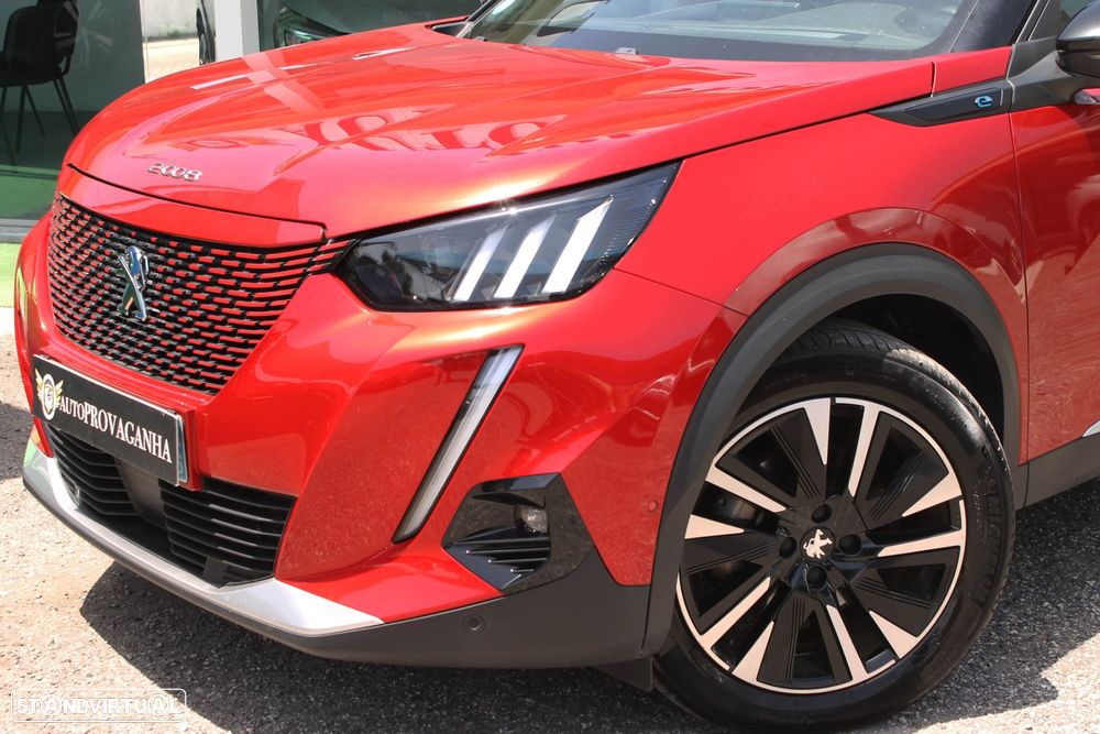 Peugeot e-2008 50 kWh GT - 4