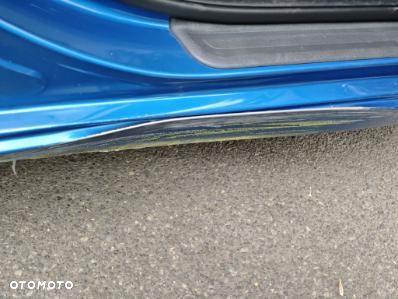 Hyundai Elantra 1.6 CRDi Premium - 9