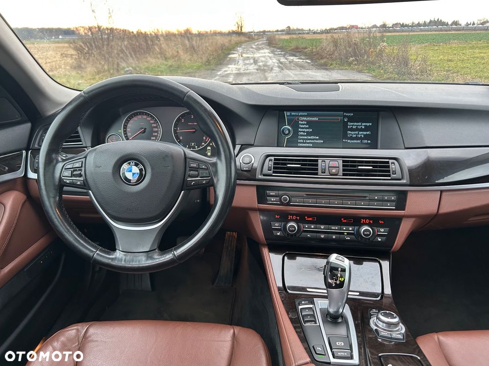 BMW Seria 5 520d Sport-Aut - 23
