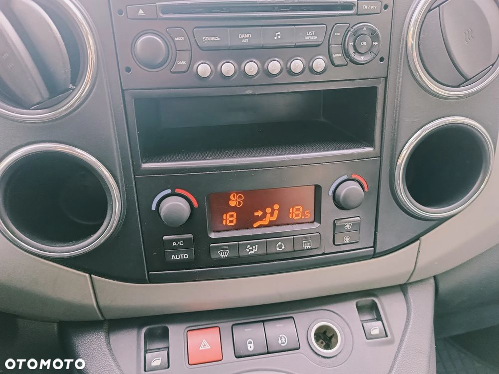 Peugeot Partner 110 Tendance mit Familien-Paket - 21