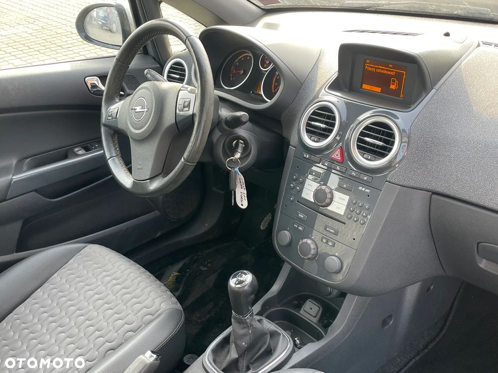 Opel Corsa 1.4 16V Innovation - 6