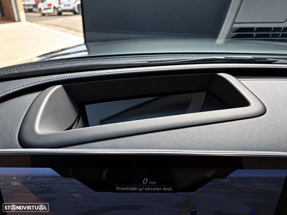 Mercedes-Benz C 300 e AMG Line - 25