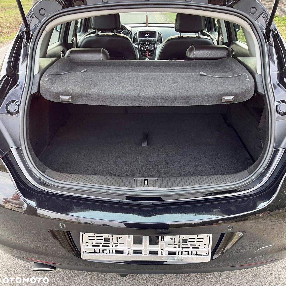 Opel Astra 1.4 Turbo Exklusiv - 28