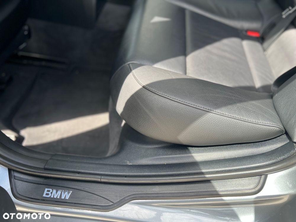 BMW Seria 3 318d - 11