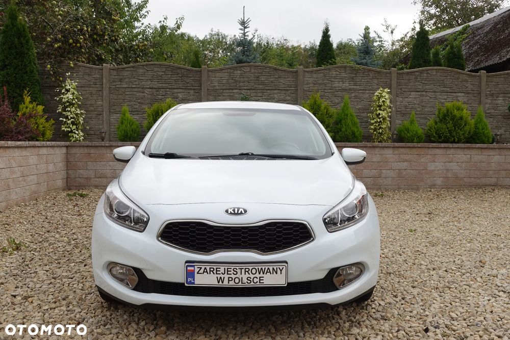 Kia Ceed - 13