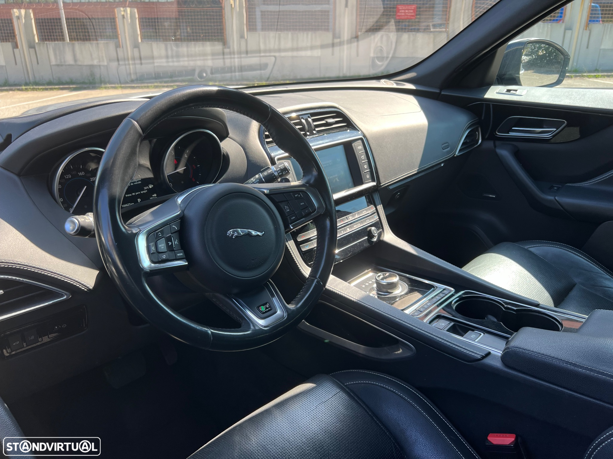 Jaguar F-Pace 2.0 i4D R-Sport Aut. - 36