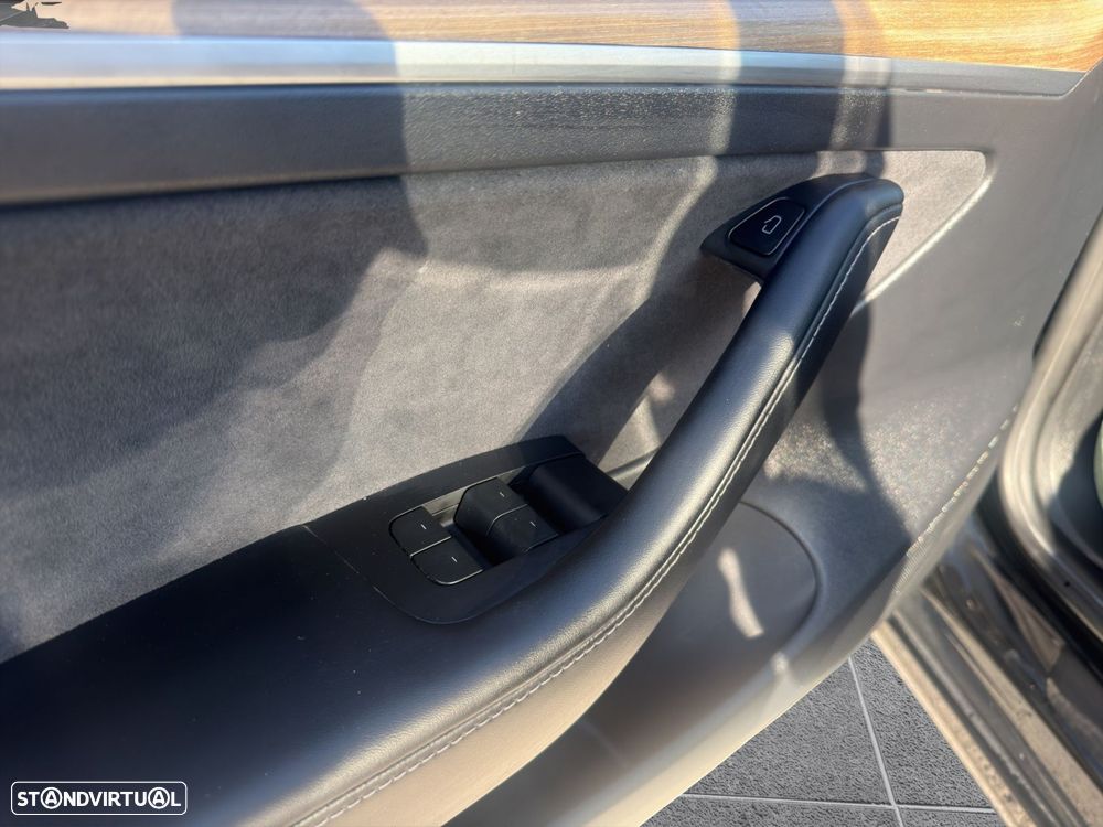 Tesla Model 3 Long Range Tração Integral - 14