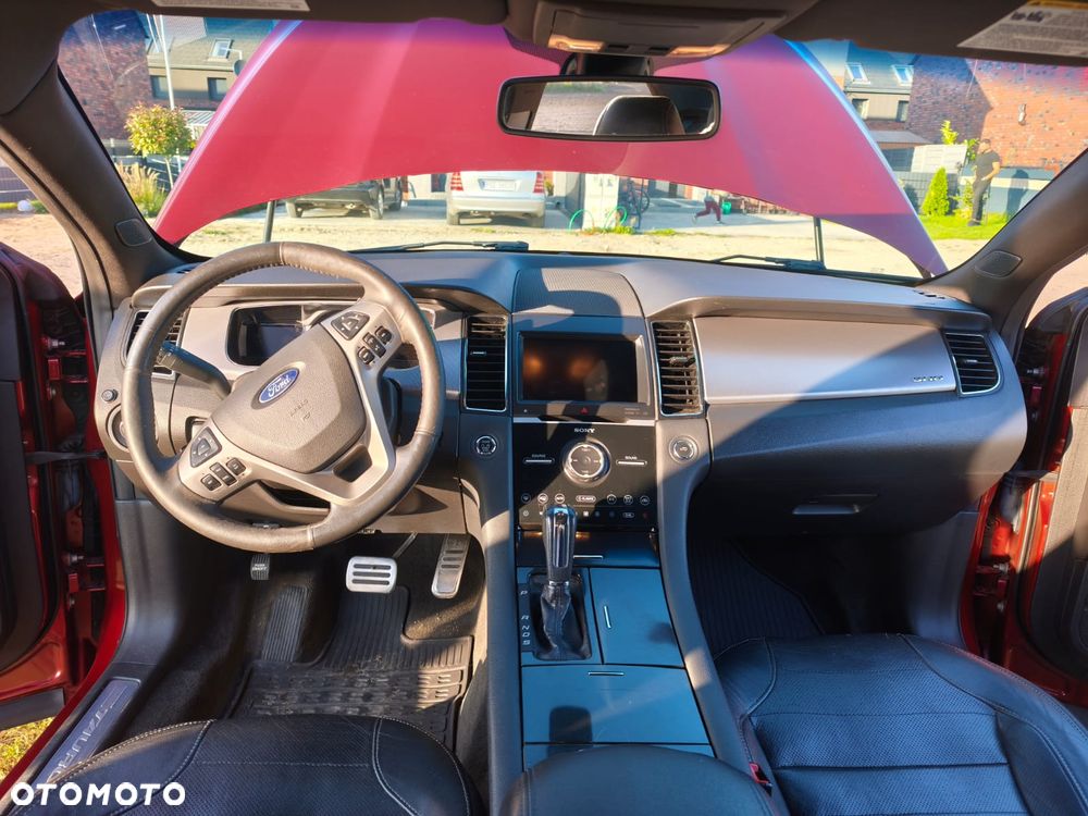 Ford Taurus - 7