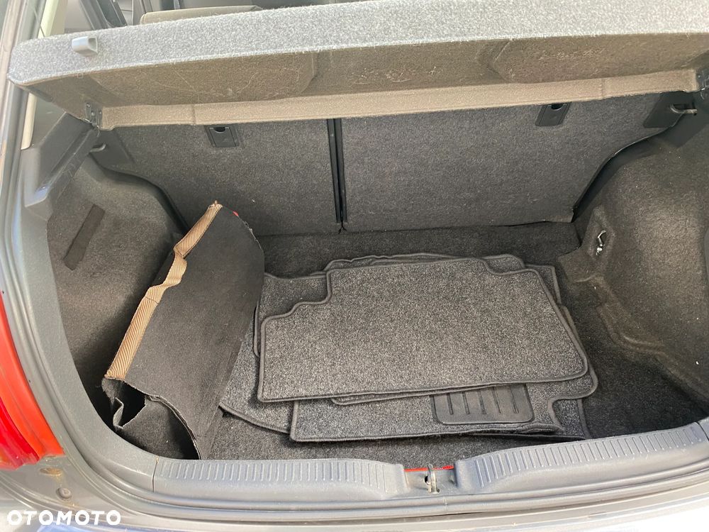 Toyota Auris - 14