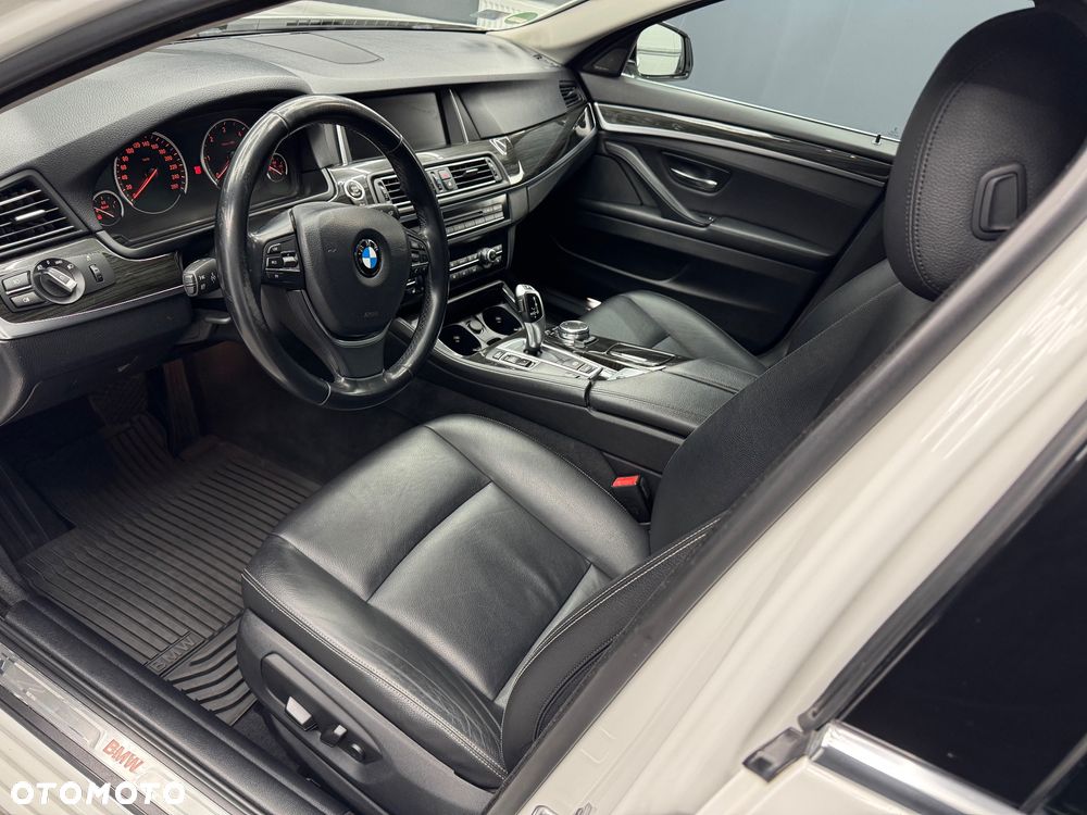 BMW Seria 5 520d Luxury Line - 8